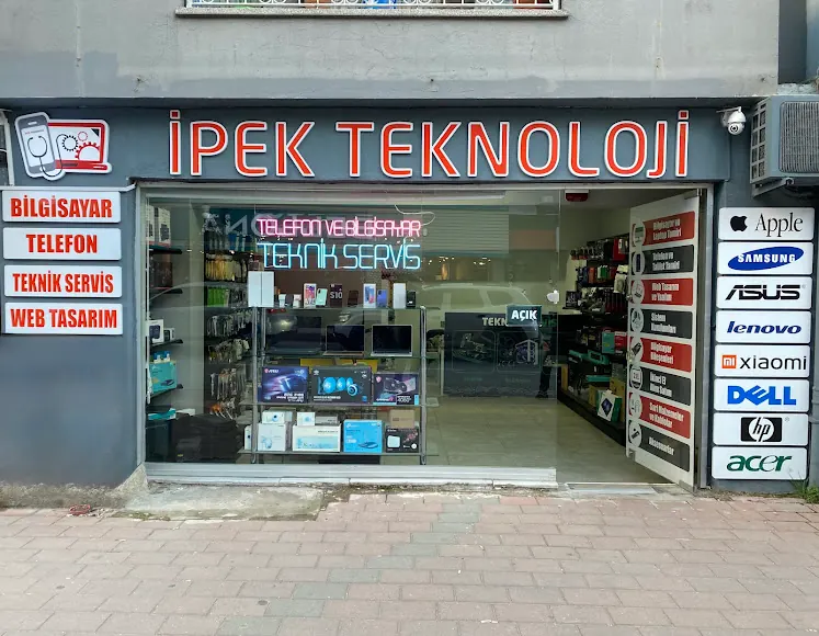 İpek Teknoloji Çanakkale mağazası ve teknoloji ürünleri vitrini